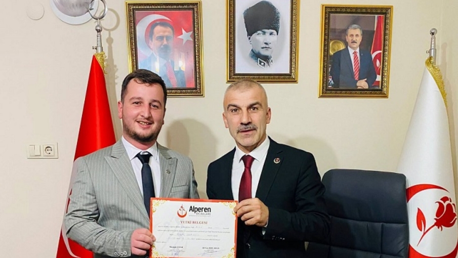 ALPEREN OCAKLARI RİZE İL BAŞKANLIĞI'NDA BAYRAK DEĞİŞİMİ